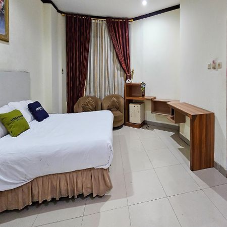 Urbanview Hotel Kharisma Banjarmasin Banjarmasin  Ngoại thất bức ảnh